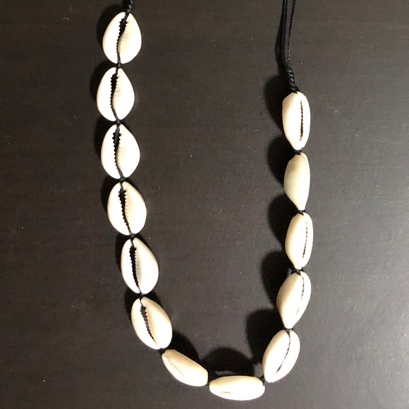 Shell choker - Picture 2 of 2